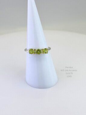925 Sterling Silver Peridot Ring with 14K Gold Accents Size 6.75 August Birthsto